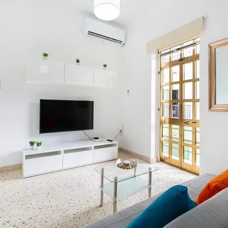 Lovely Flat-hosted By Sweetstay Sliema
